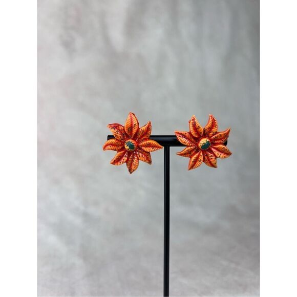 Vintage 1960s Celluloid Flower Earrings Mod MCM Flower Power - Picture 2 of 8
